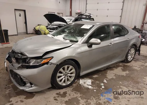 2019 Toyota Camry Le из США, поврежденный, VIN 4T1B11HK4KU206057